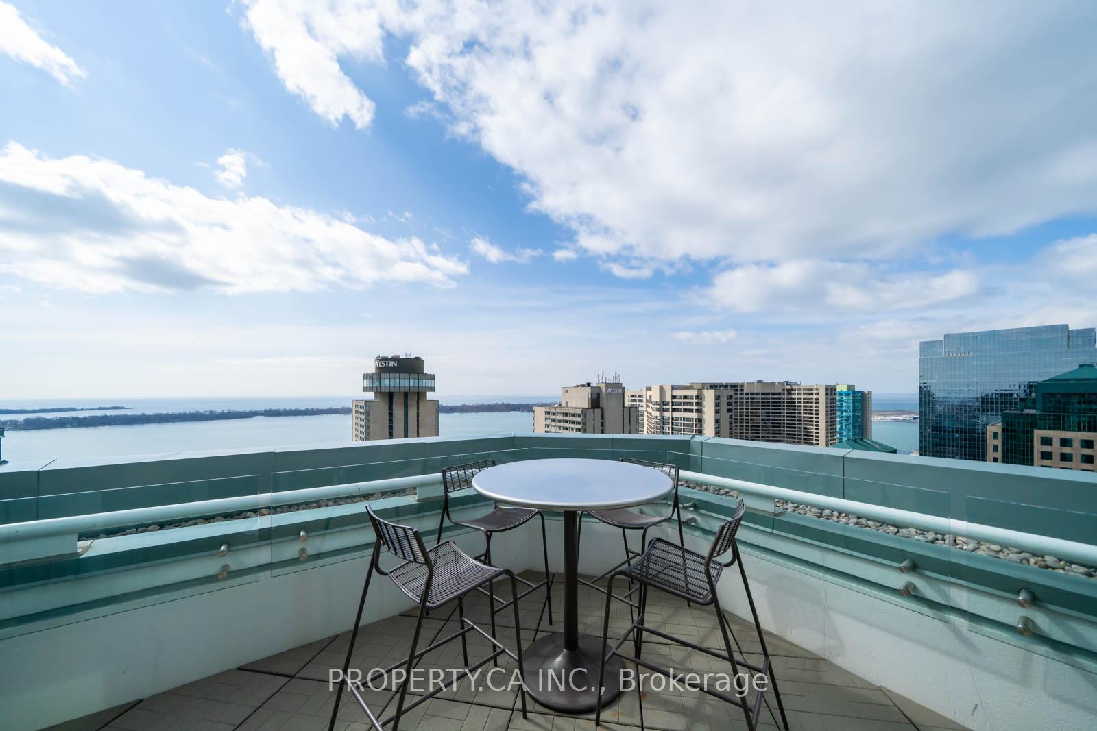 10 Yonge Street 1209