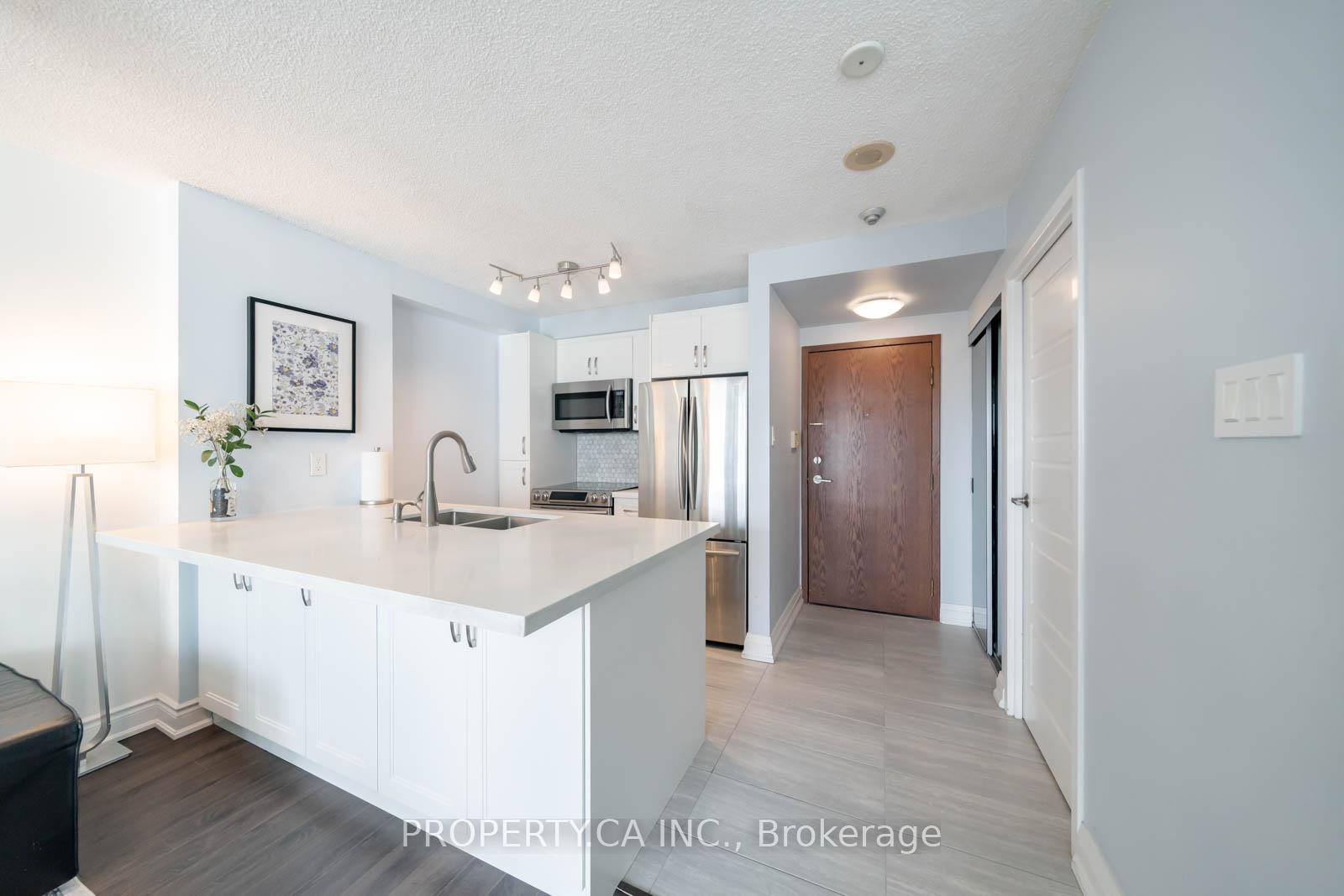10 Yonge Street 1209