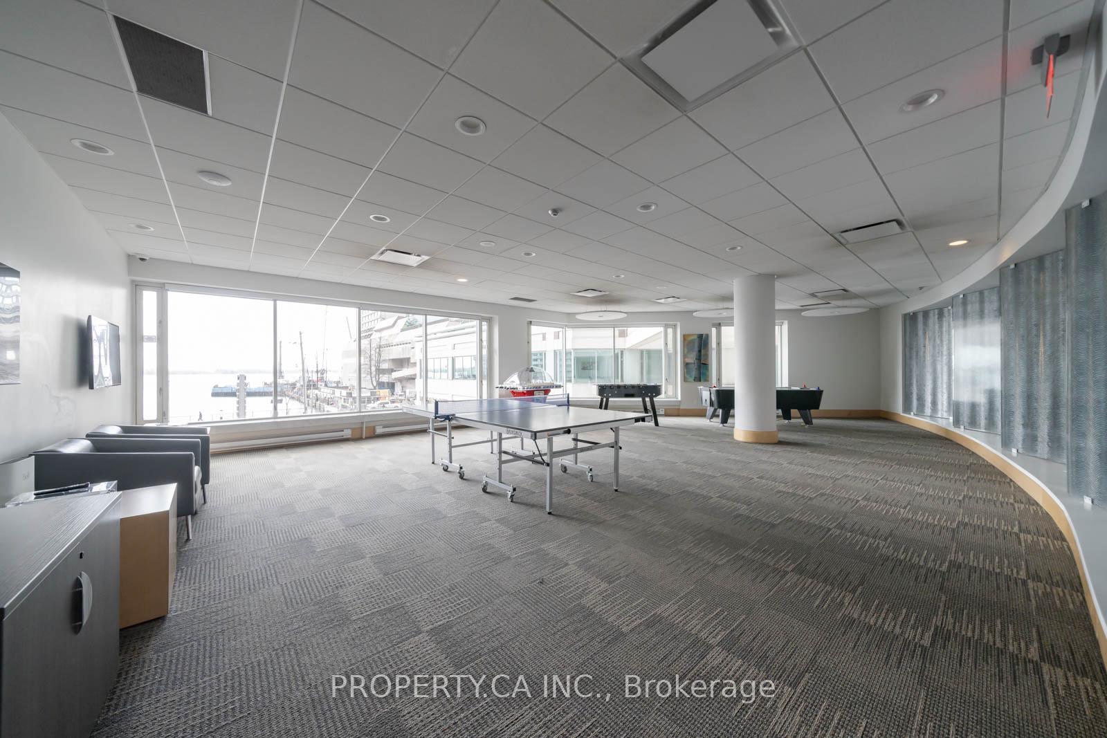 10 Yonge Street 1209