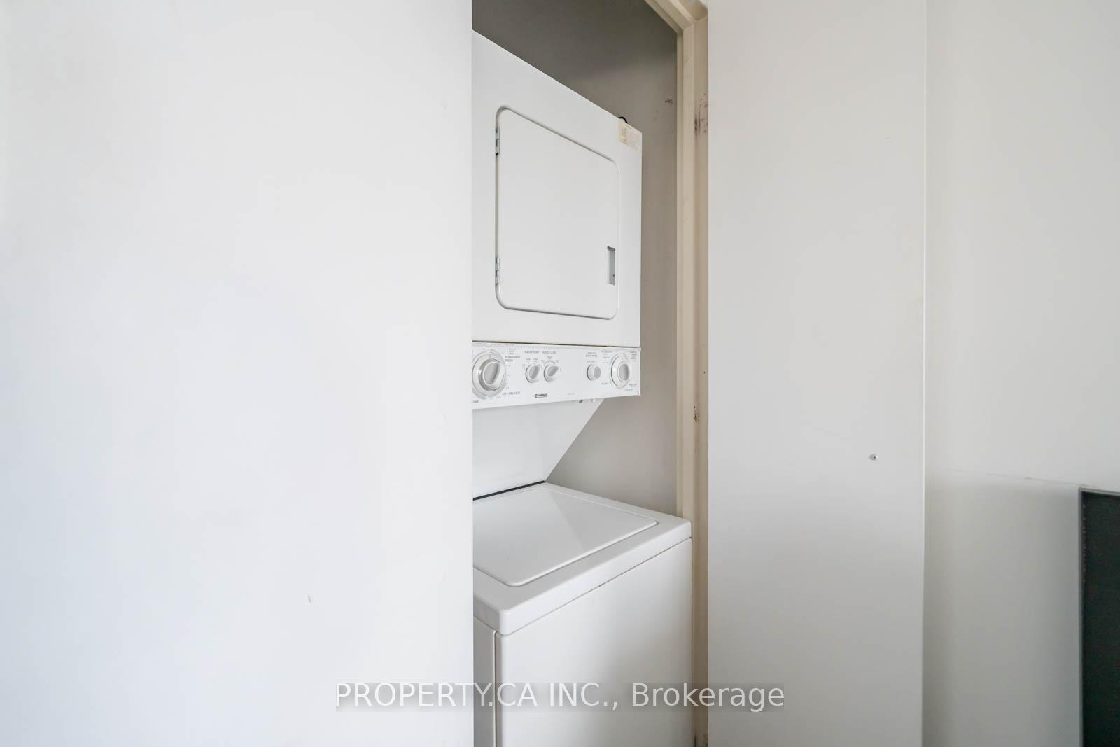 10 Yonge Street 1209