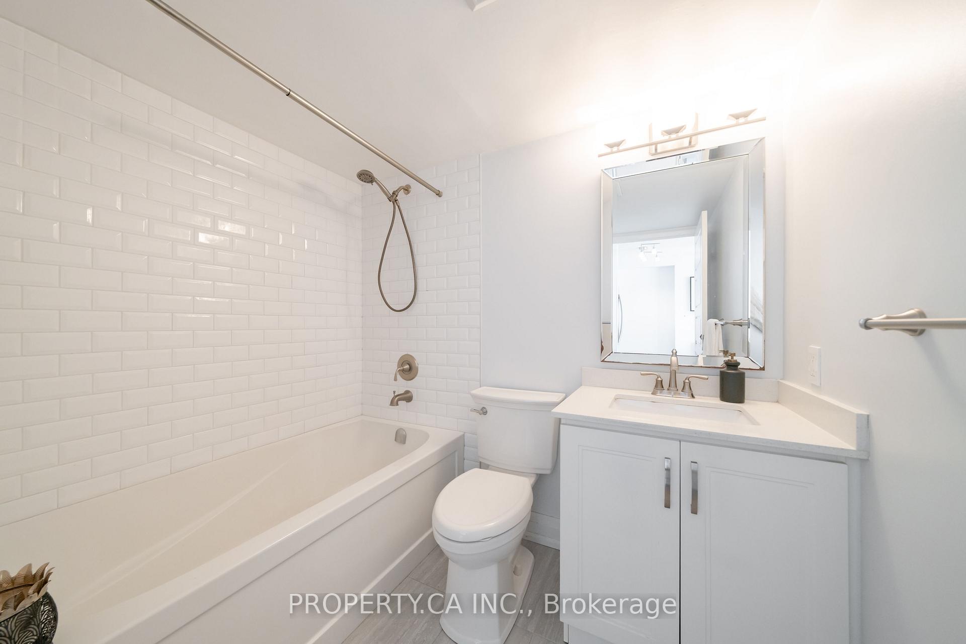 10 Yonge Street 1209