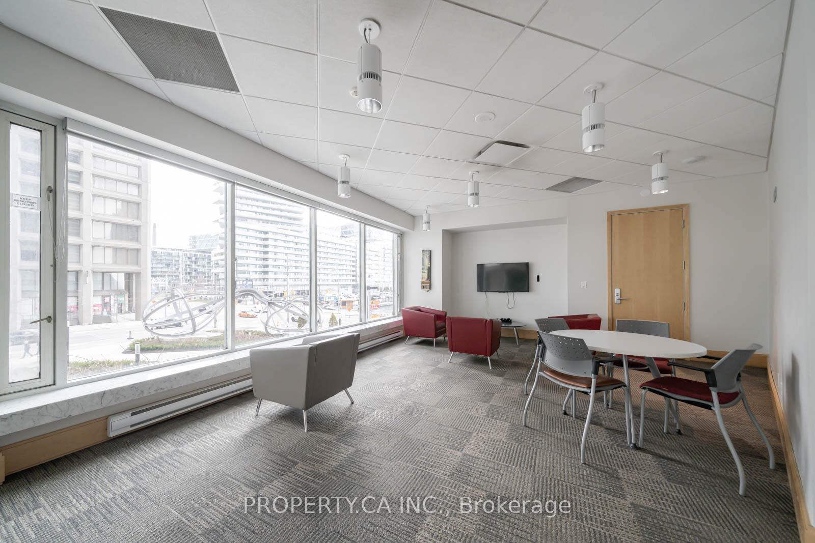 10 Yonge Street 1209