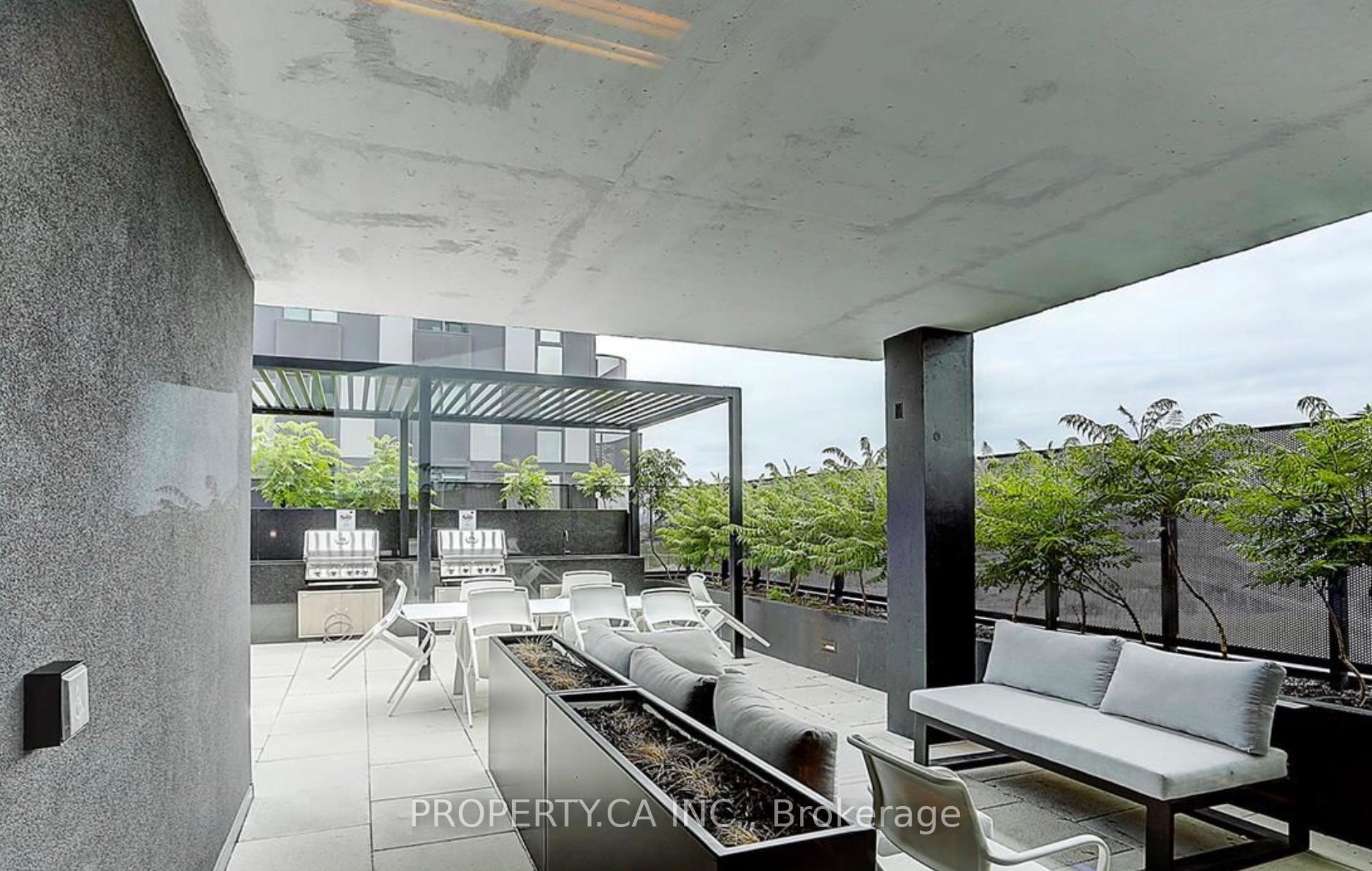30 Tretti Way 525