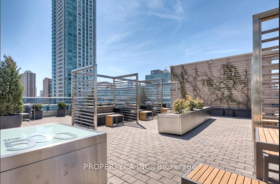 500 Sherbourne Street 2202