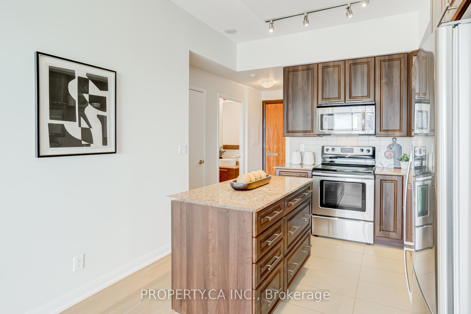 500 Sherbourne Street 2202