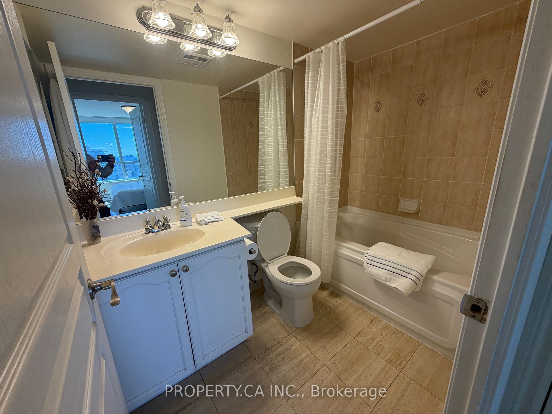 5 Northtown Way 1614