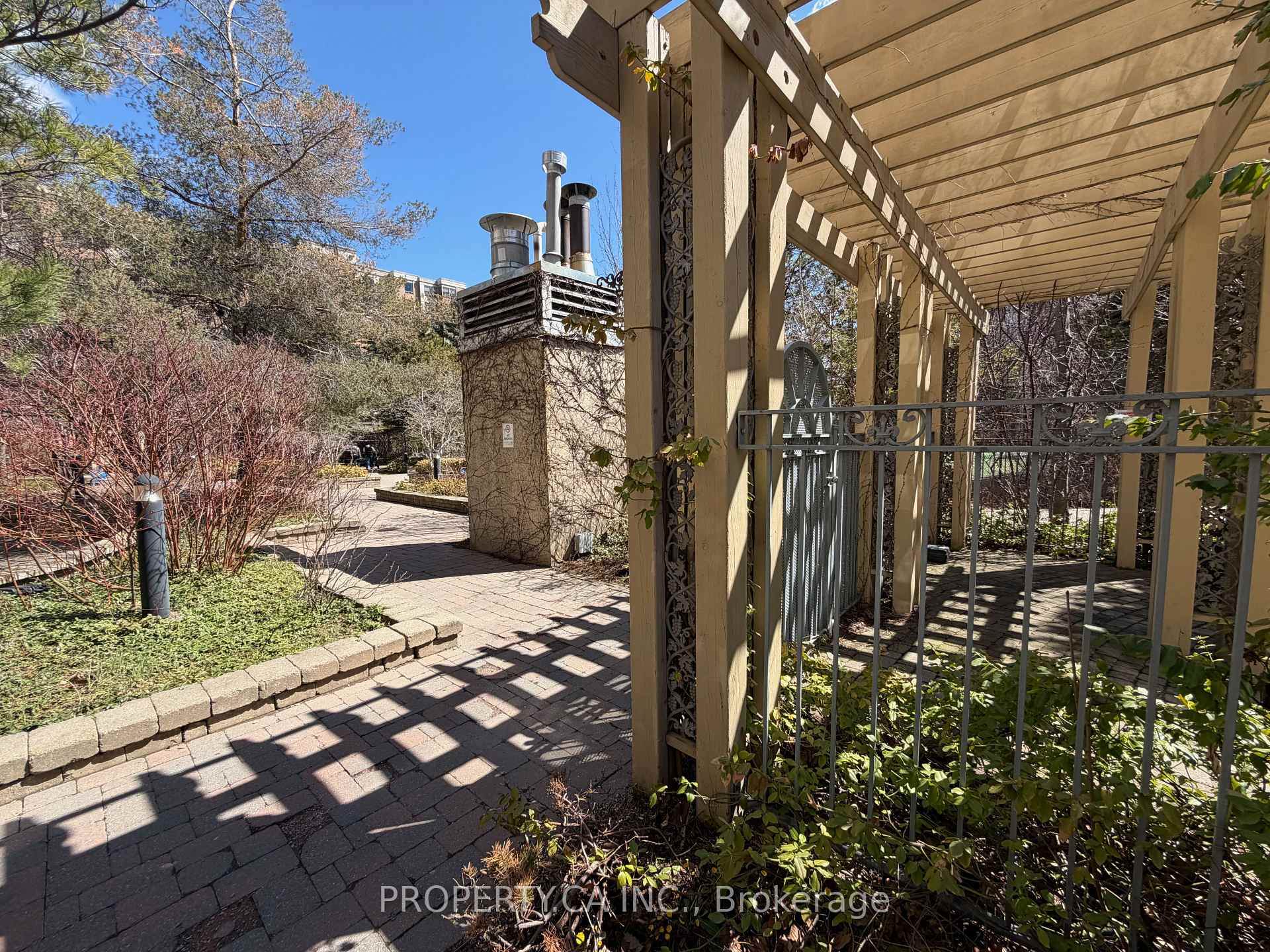 5 Northtown Way 1614