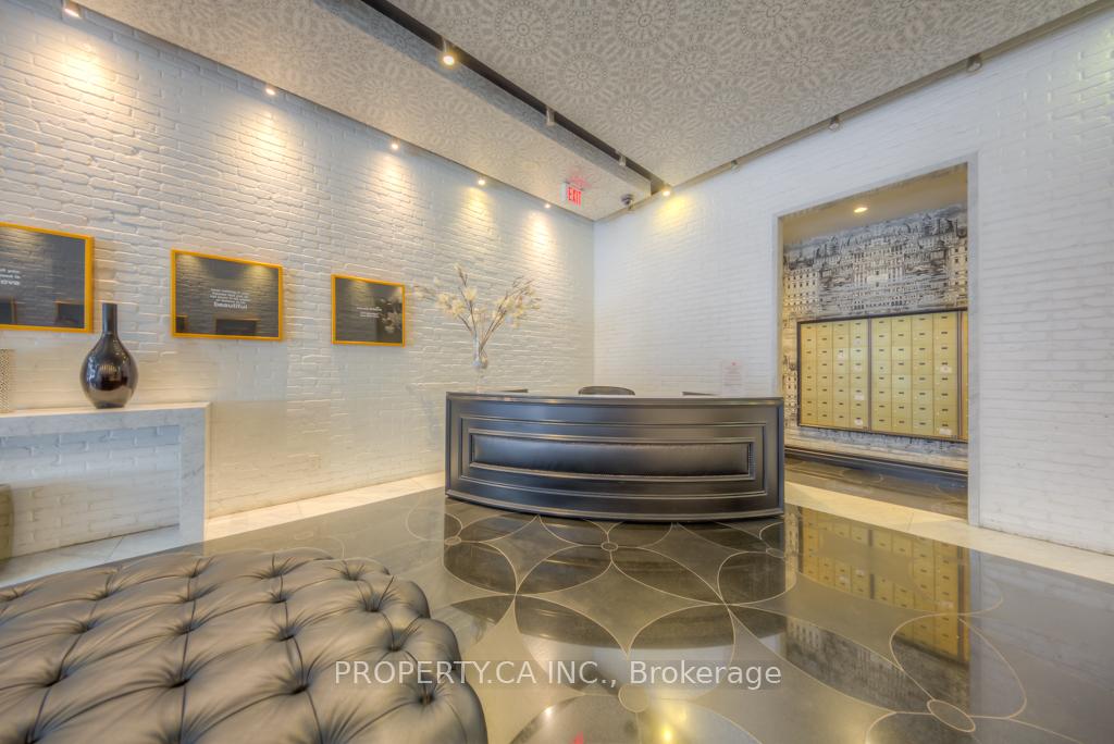 1 Scott Street 402