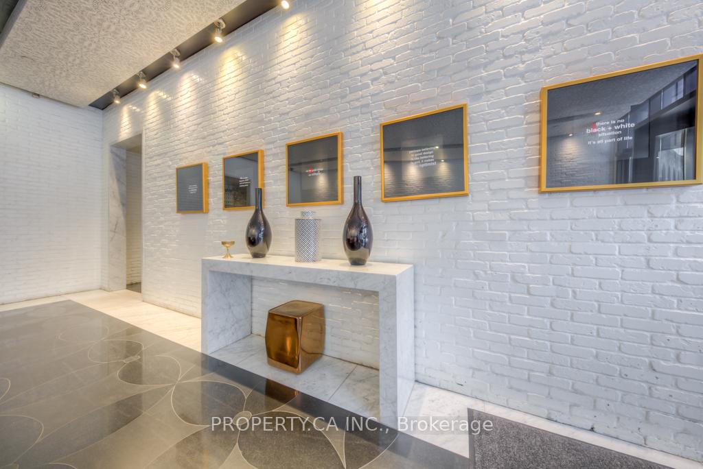 1 Scott Street 402