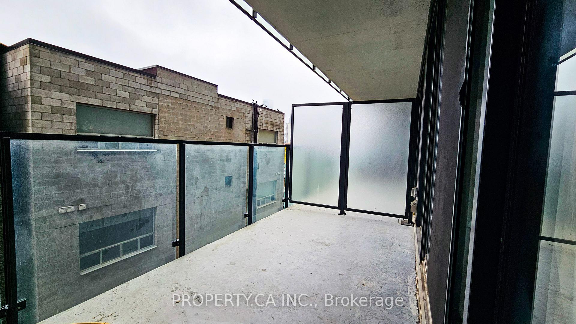 458 Richmond Street W 408