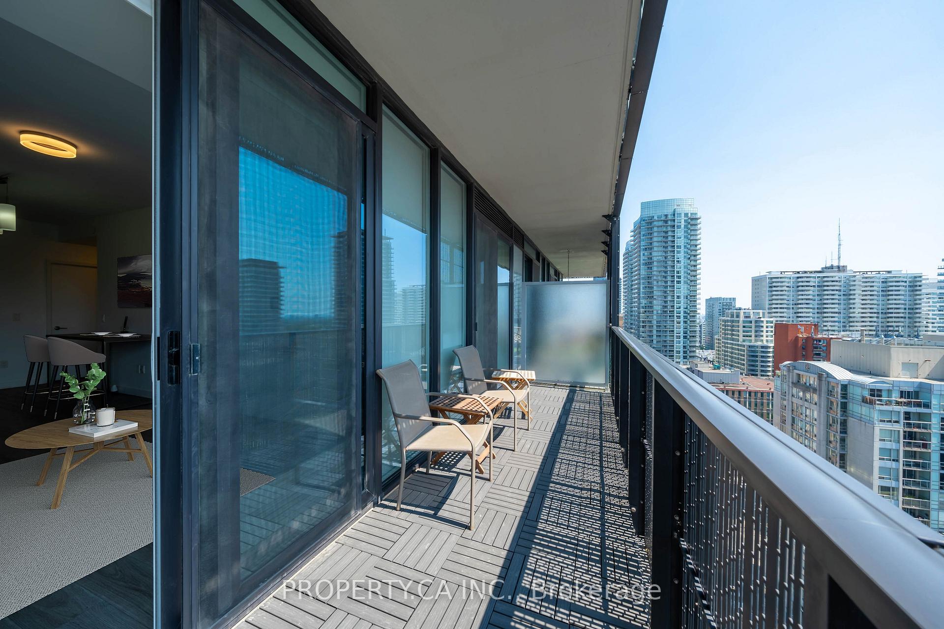 8 Eglinton Avenue E 1412