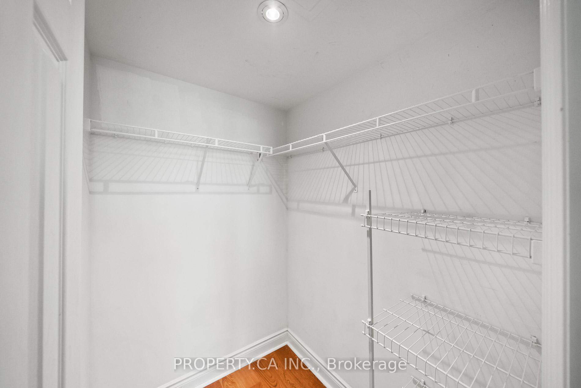 15 Greenview Avenue 309