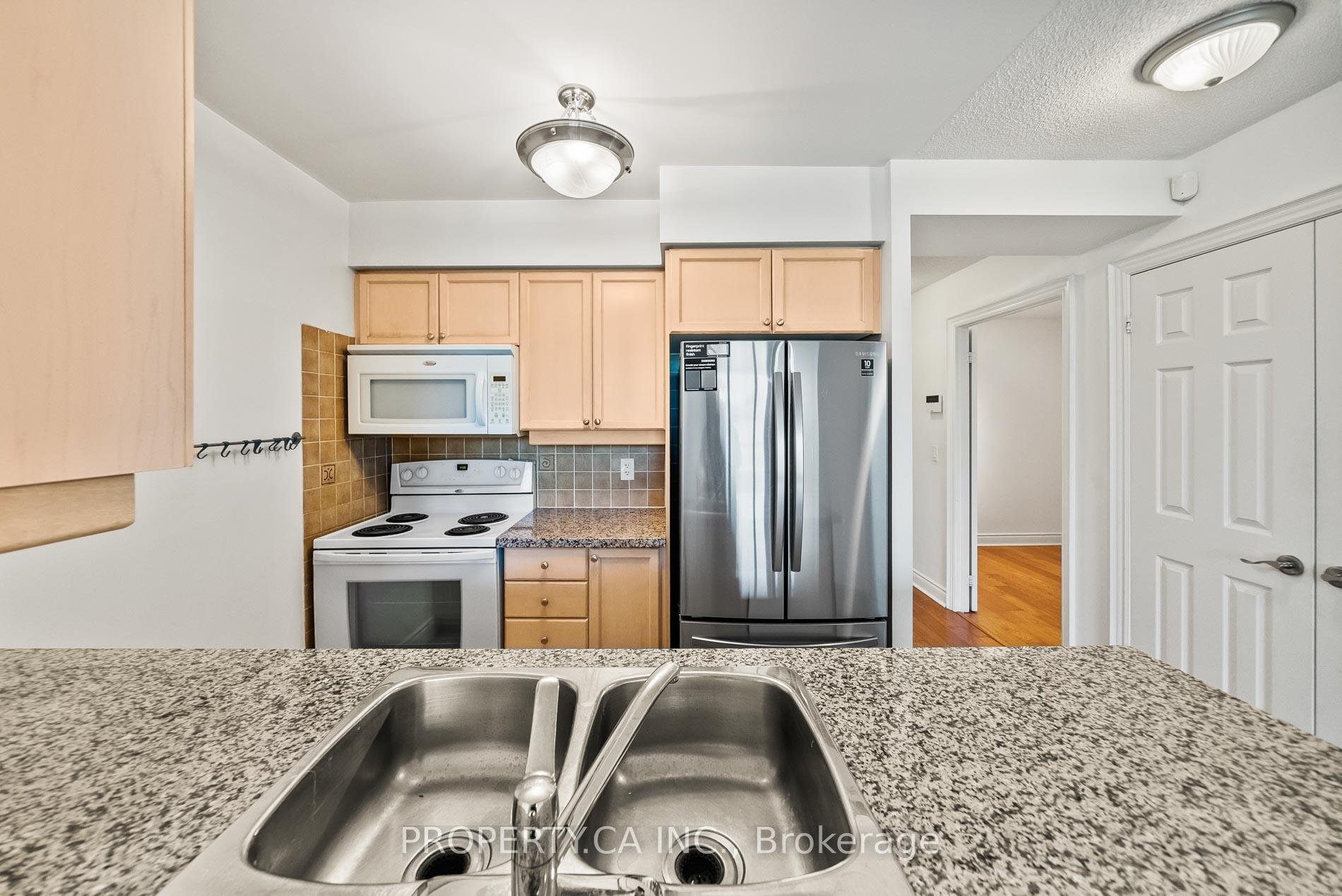 15 Greenview Avenue 309