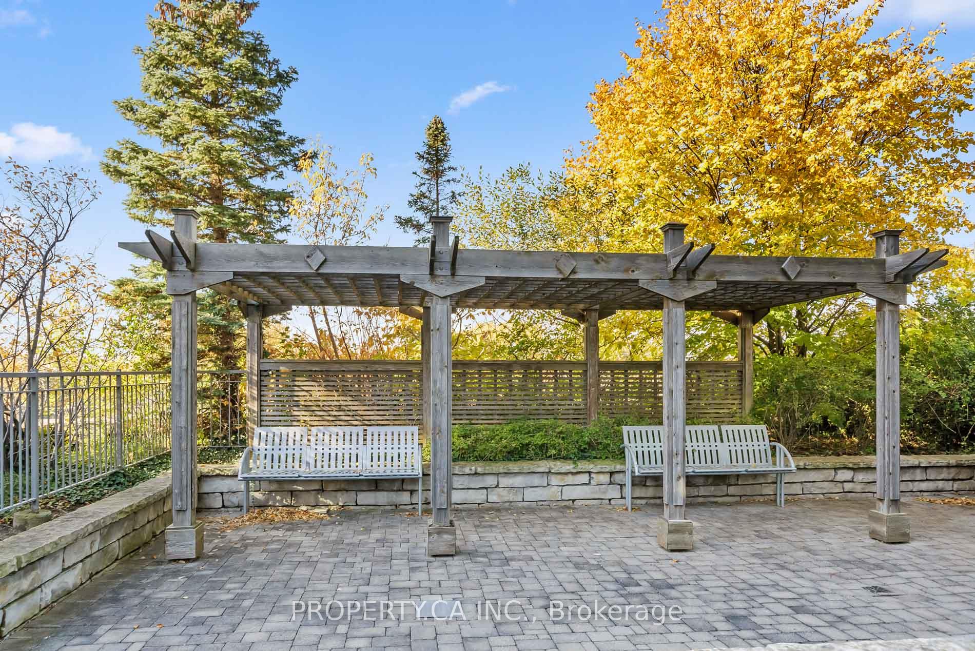 15 Greenview Avenue 309