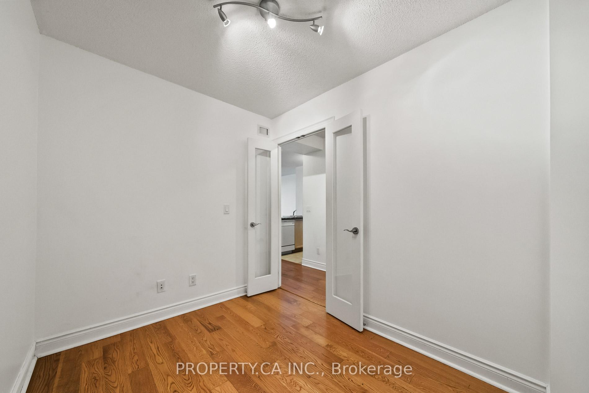 15 Greenview Avenue 309