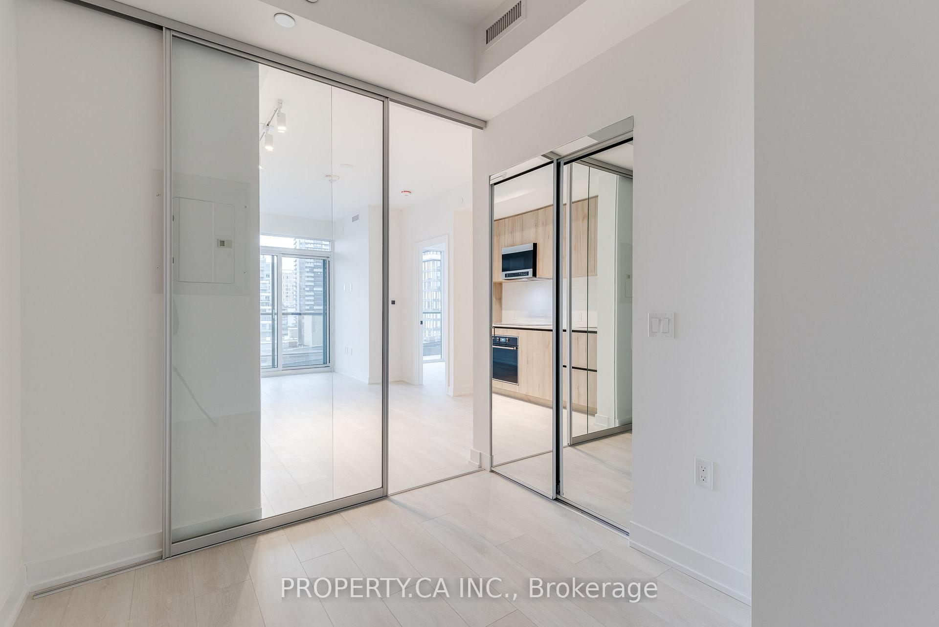 127 Broadway Avenue 1401