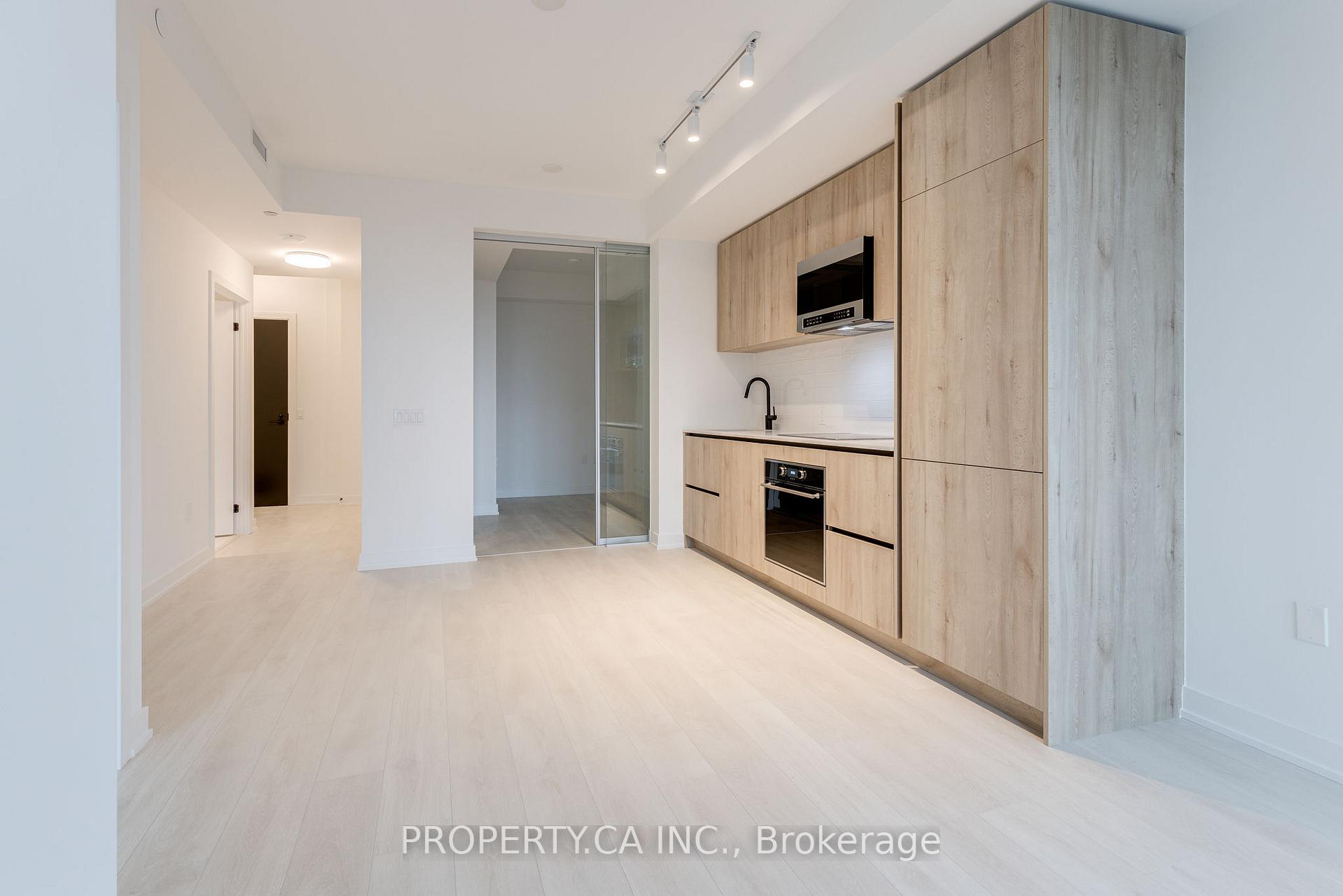 127 Broadway Avenue 1401