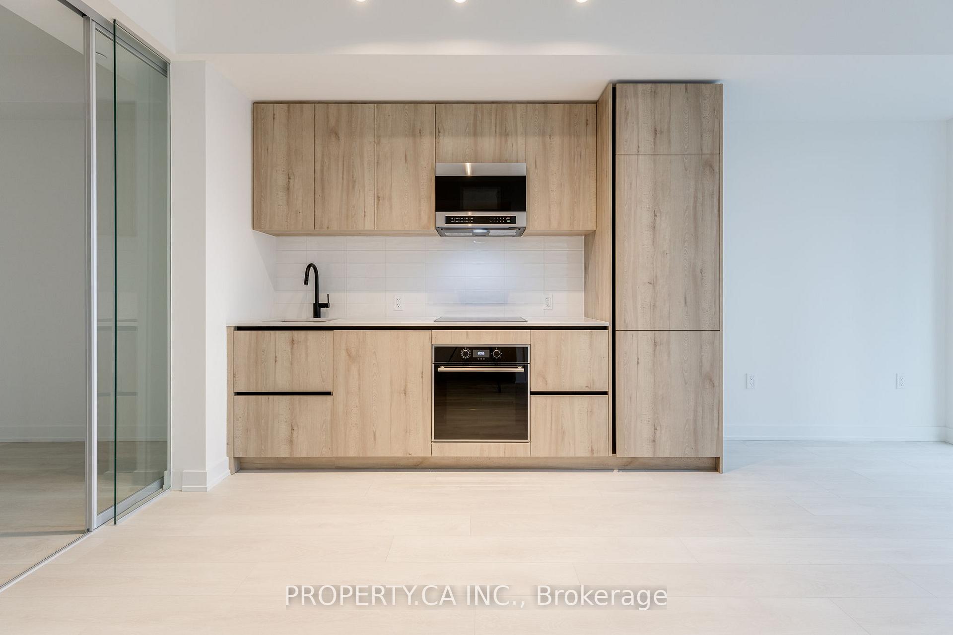 127 Broadway Avenue 1401