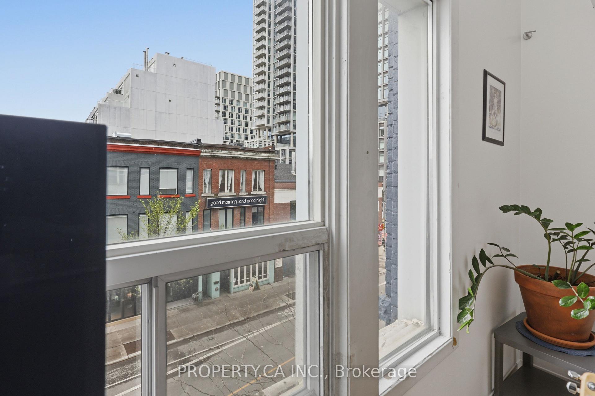 520 Bloor Street W 3 Floor