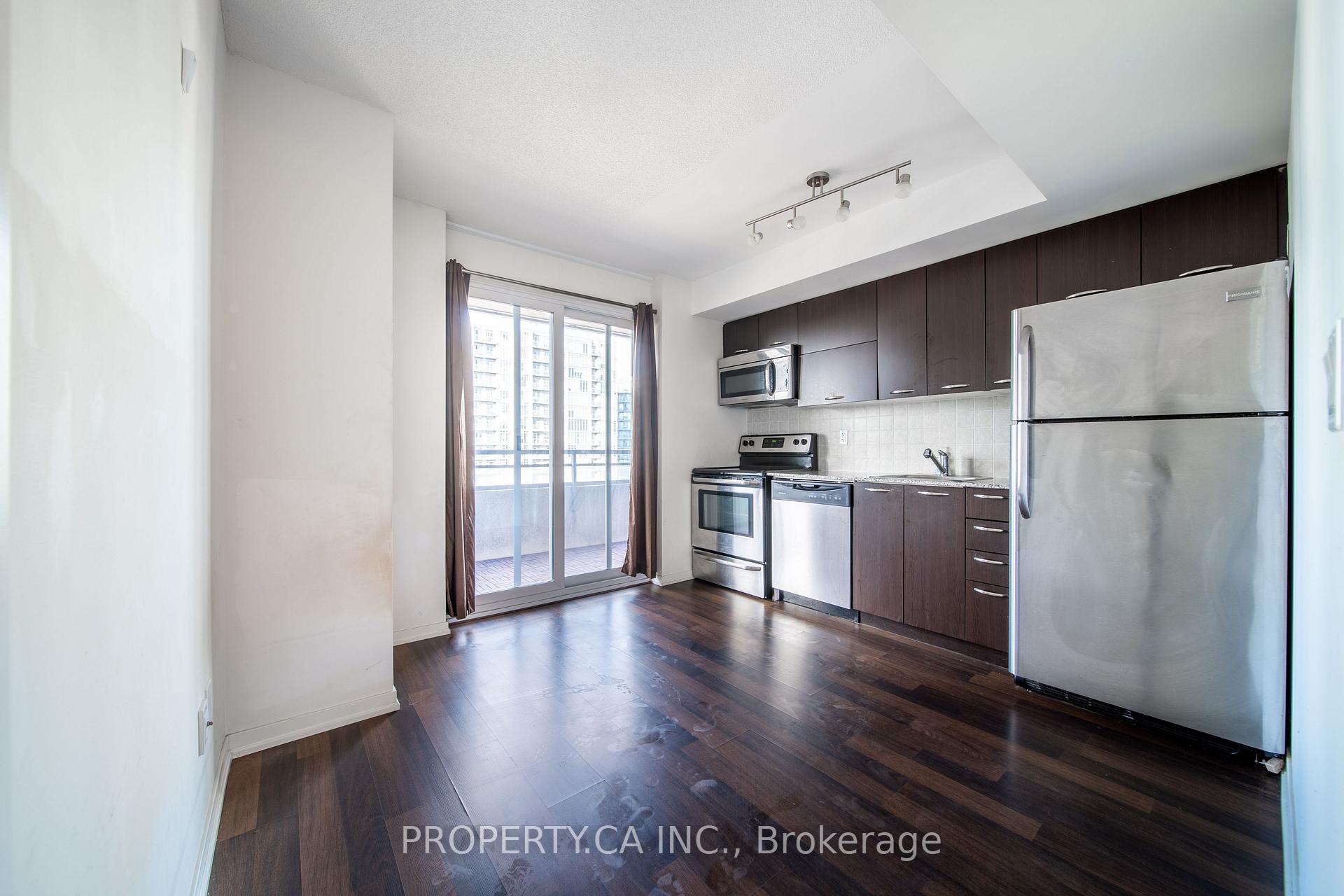 38 Joe Shuster Way 1320