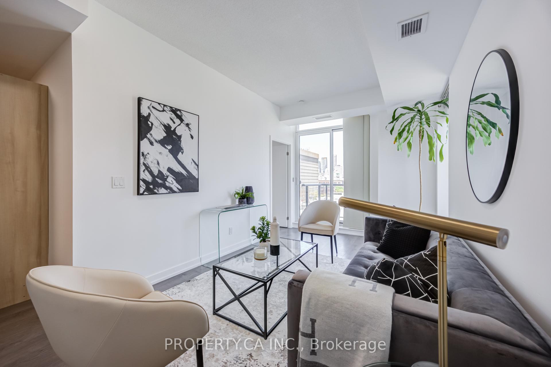 297 College Street 707