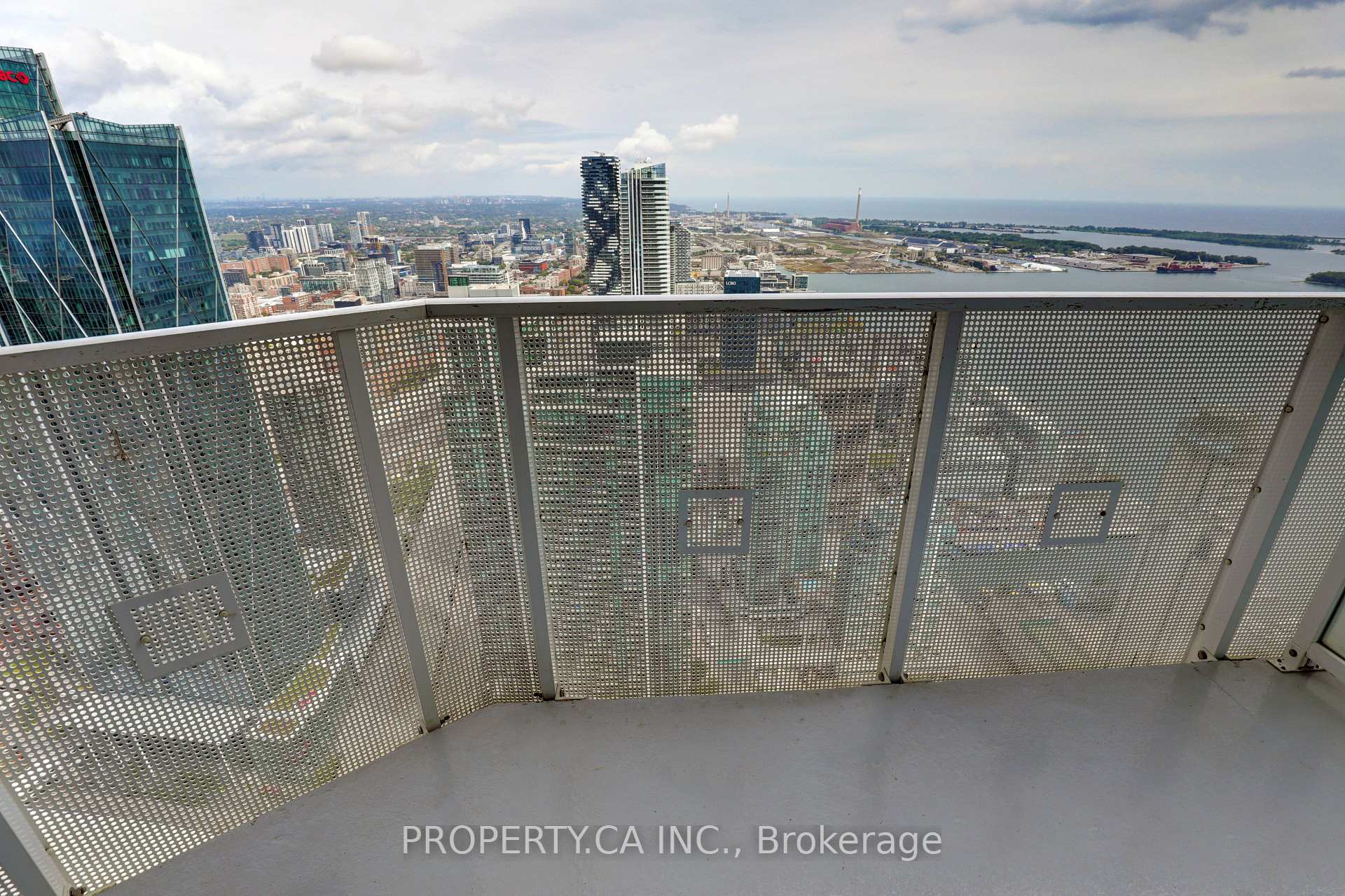 88 Harbour Street 6706
