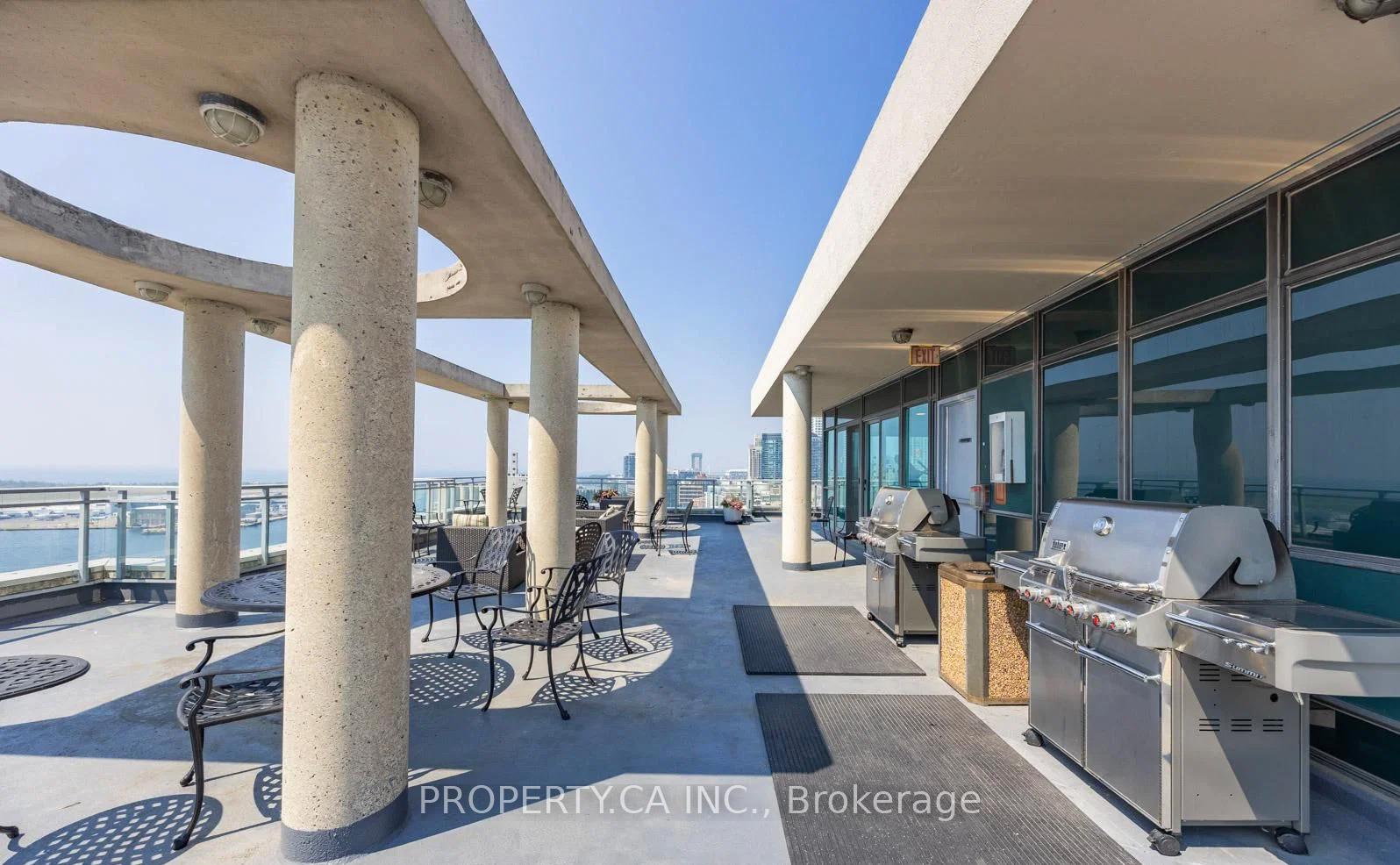 410 Queens Quay W 1105