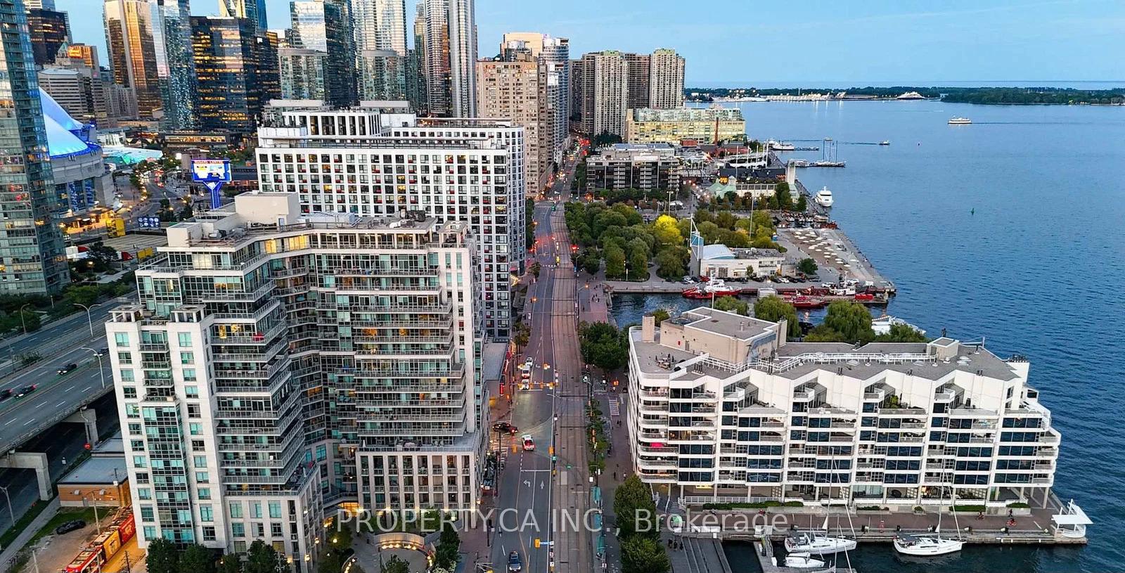 410 Queens Quay W 1105