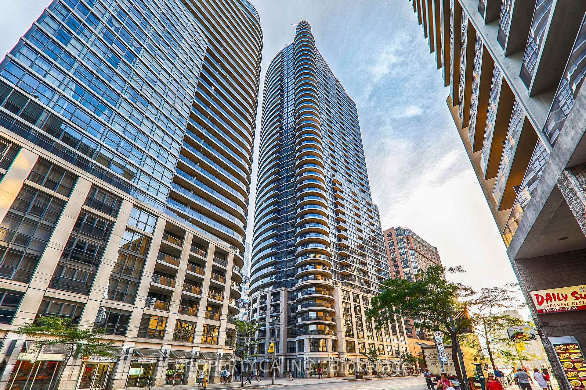 21 Carlton Street 502