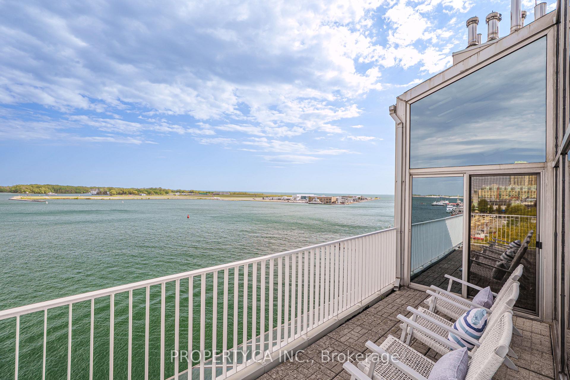 401 Queens Quay W 707