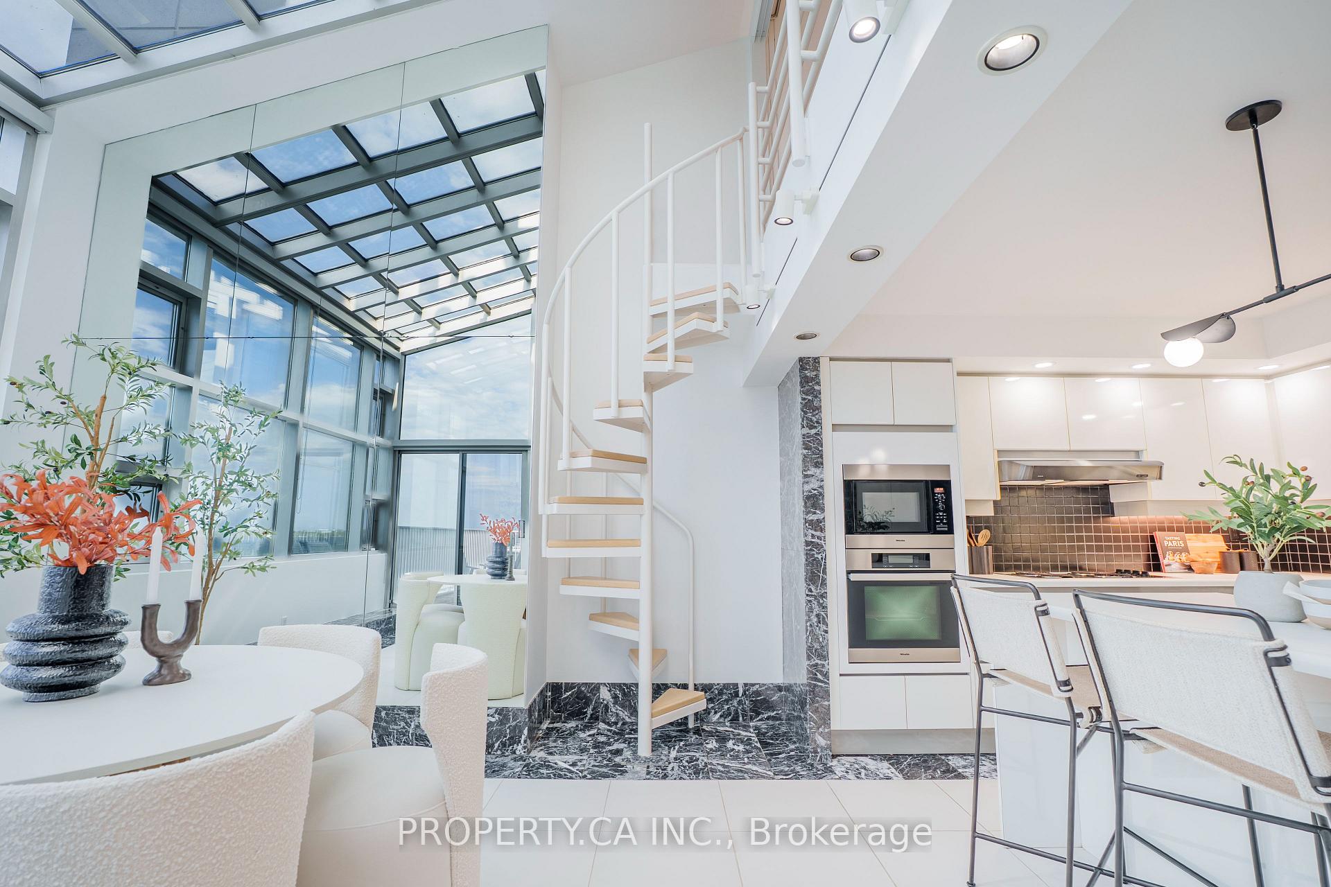 401 Queens Quay W 707
