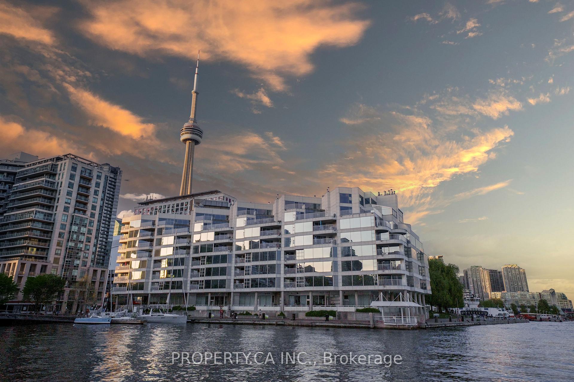 401 Queens Quay W 707