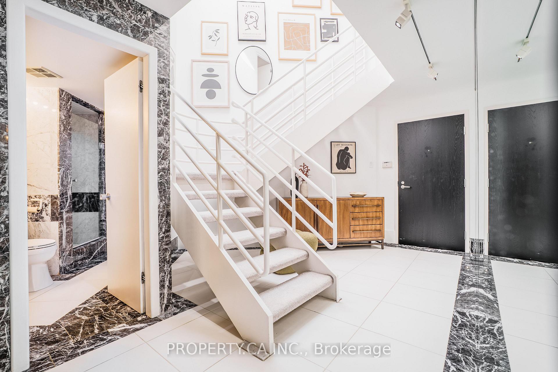 401 Queens Quay W 707