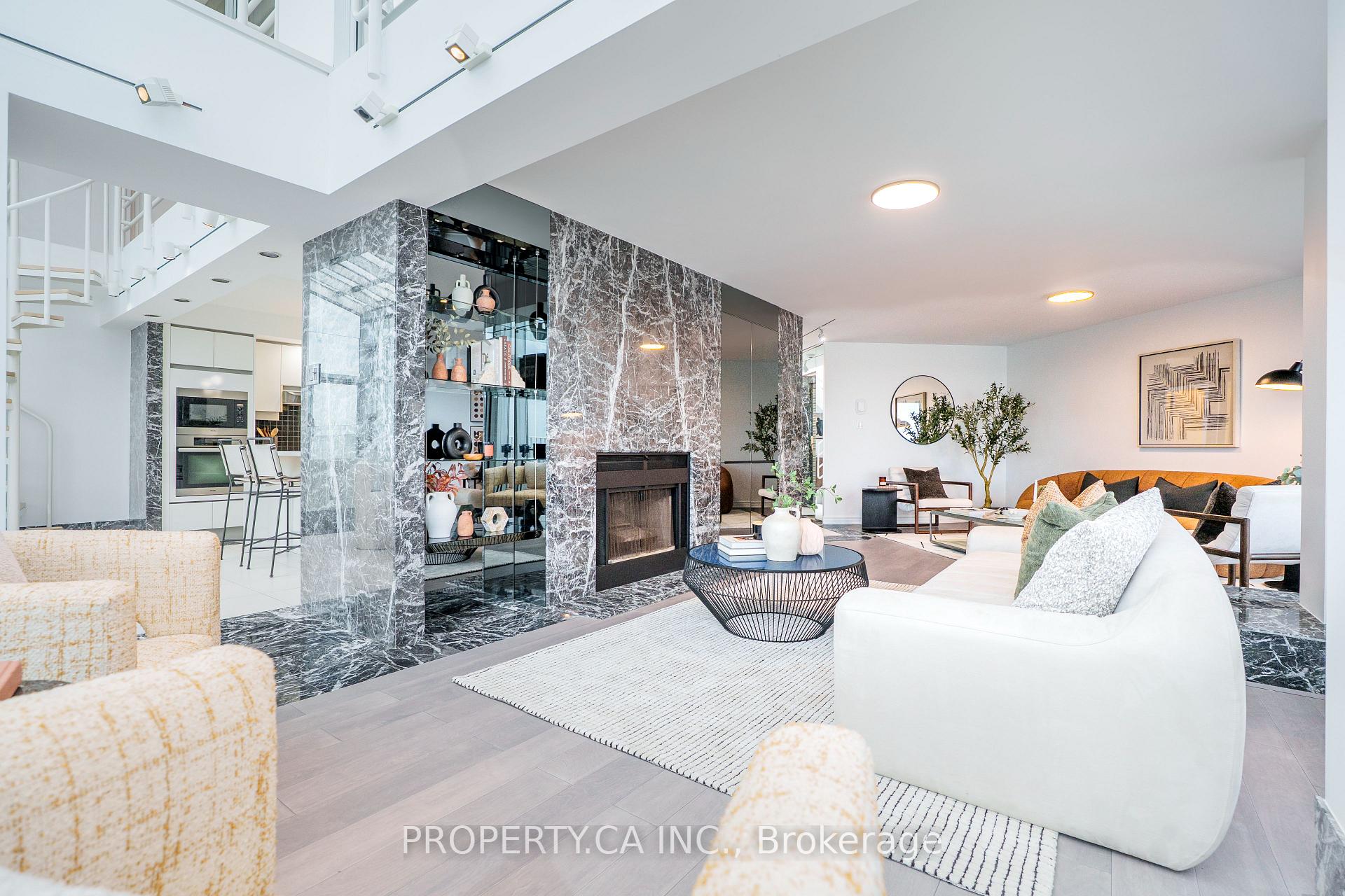 401 Queens Quay W 707