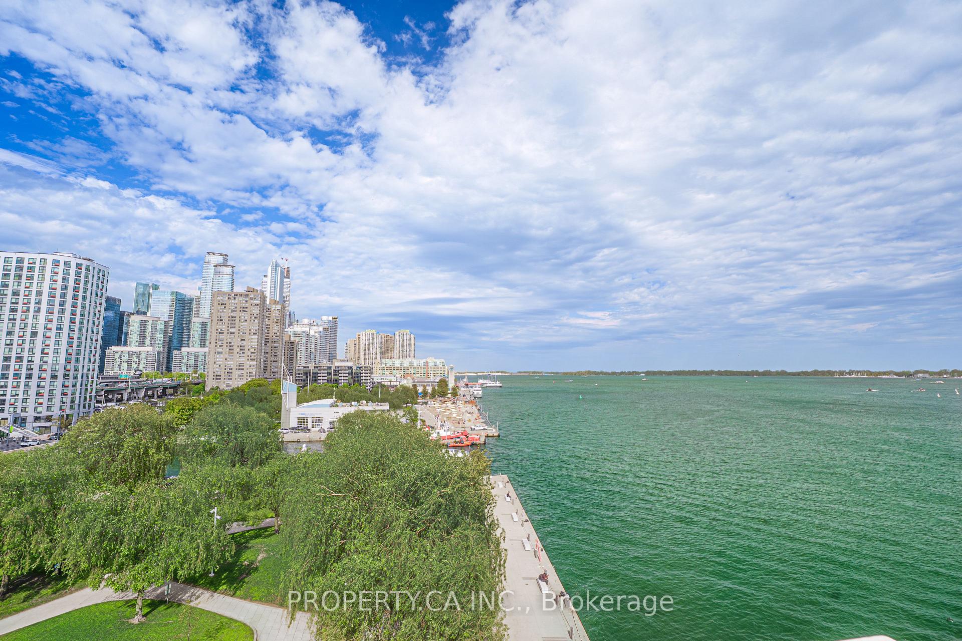 401 Queens Quay W 707