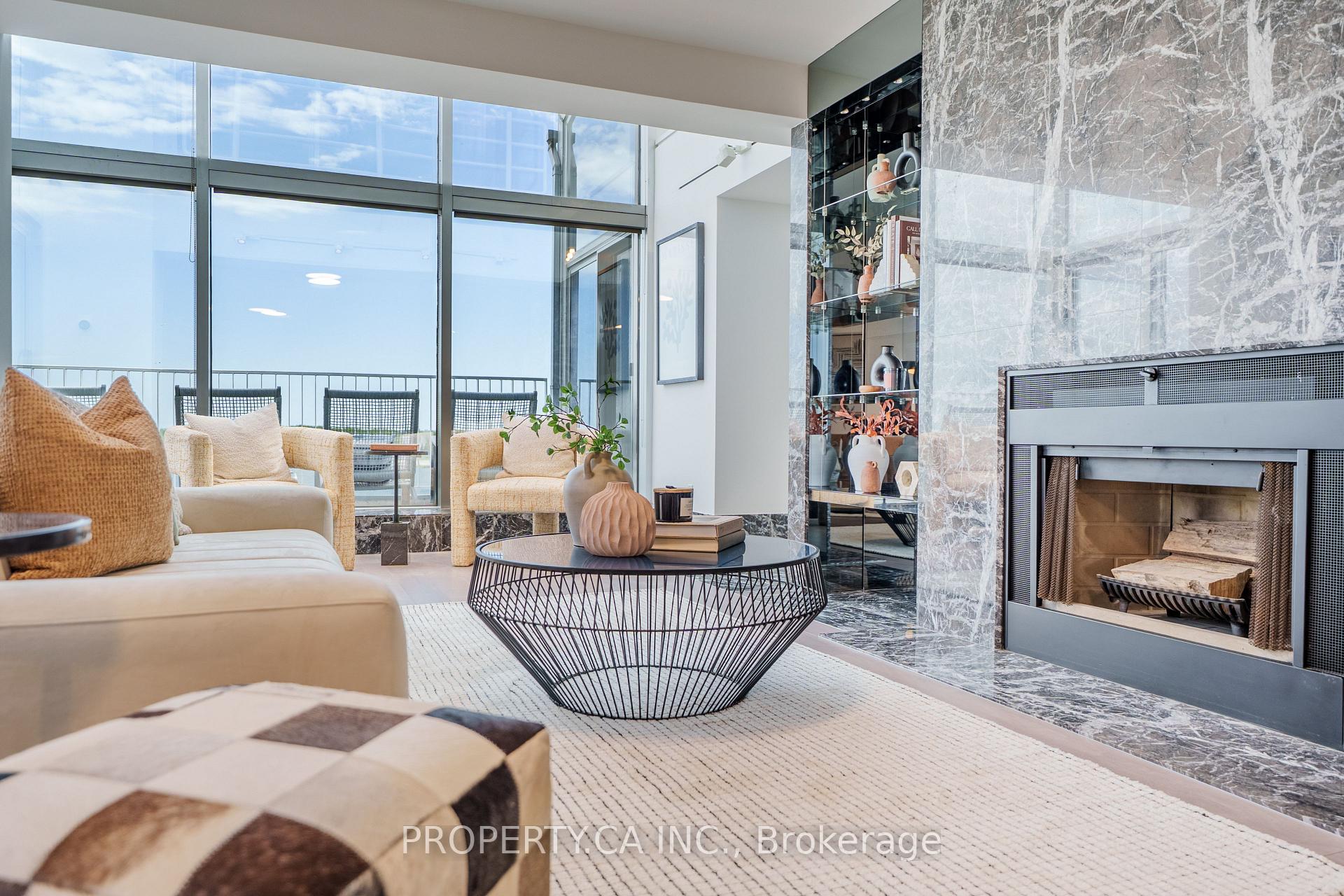 401 Queens Quay W 707
