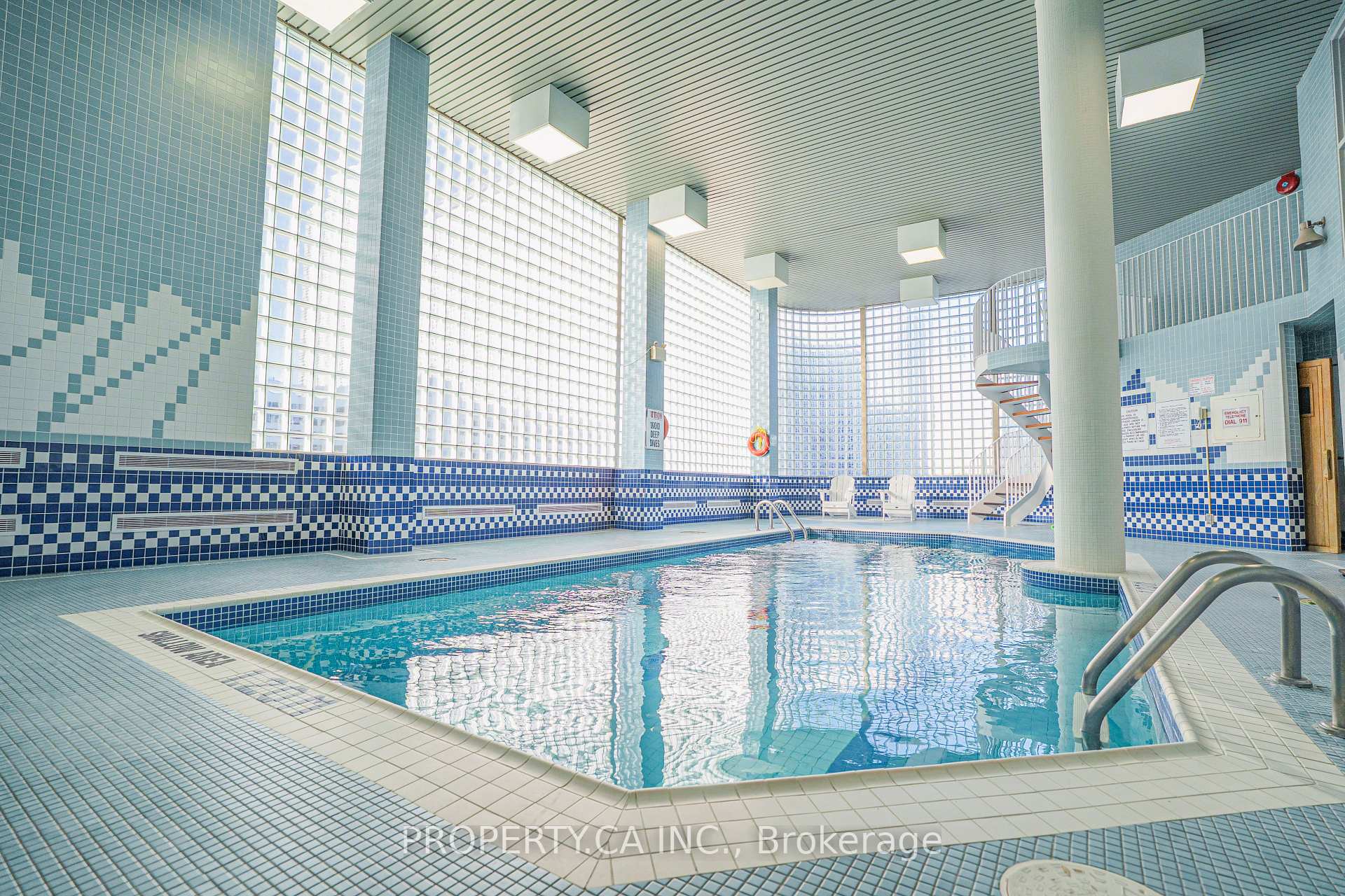 401 Queens Quay W 707
