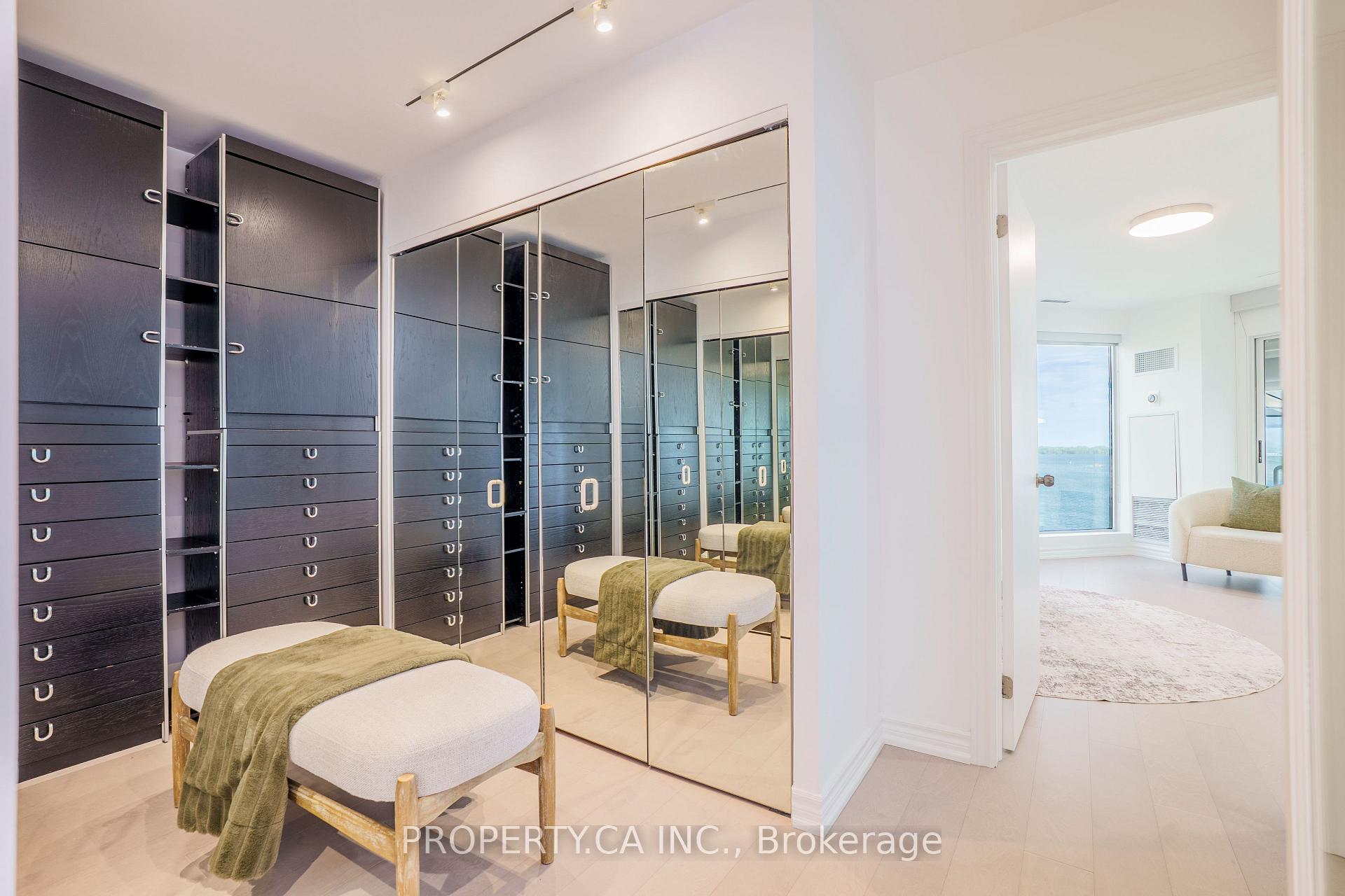 401 Queens Quay W 707