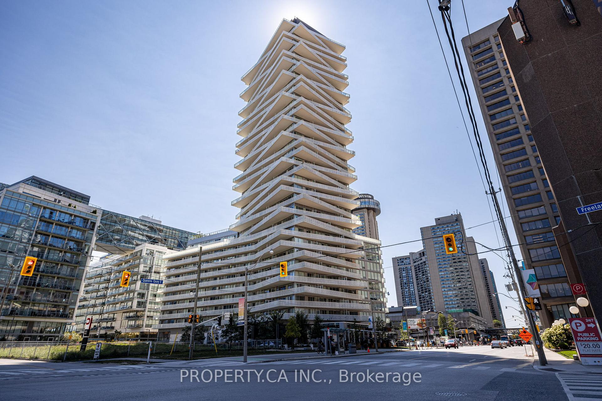15 Queens Quay E 2203