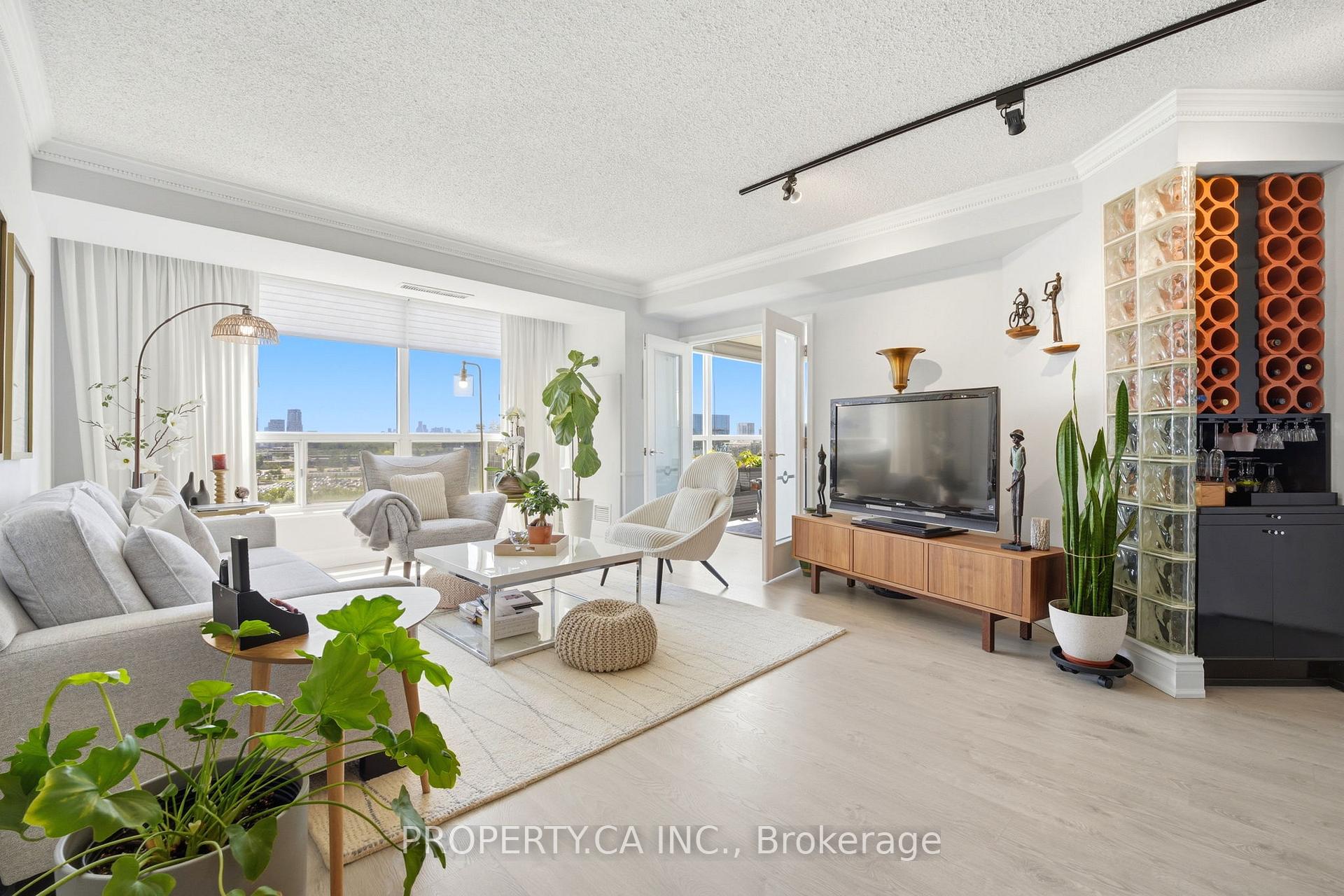 7 Concorde Place 1108