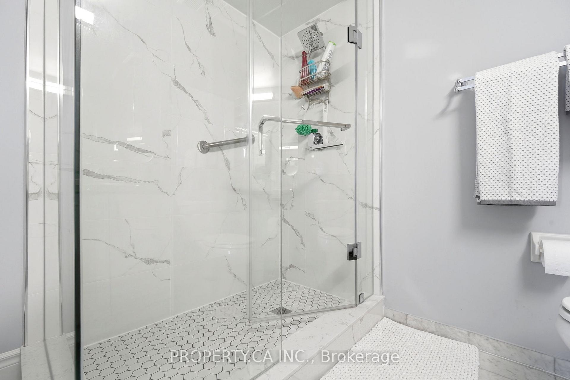 7 Concorde Place 1108