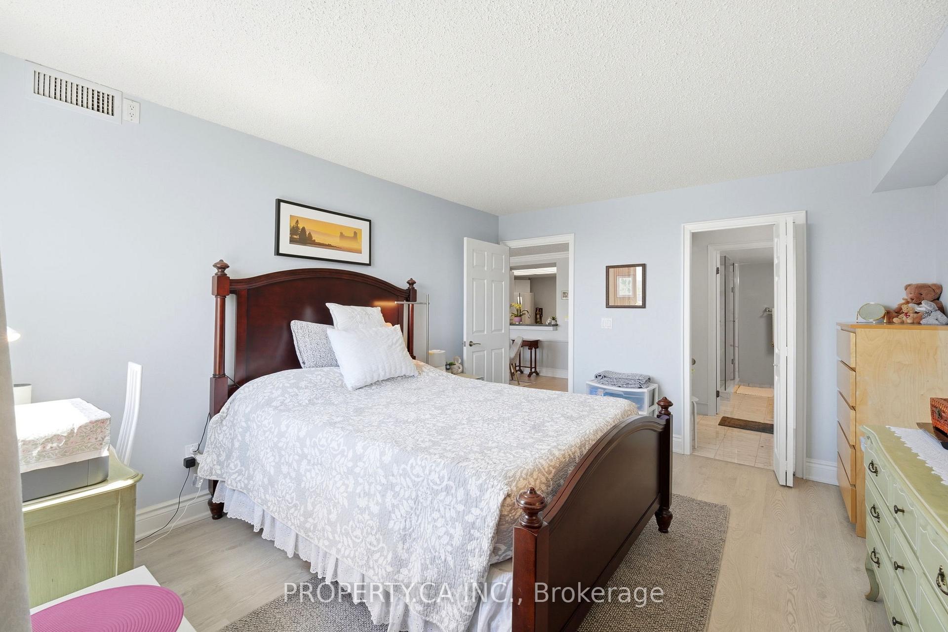 7 Concorde Place 1108