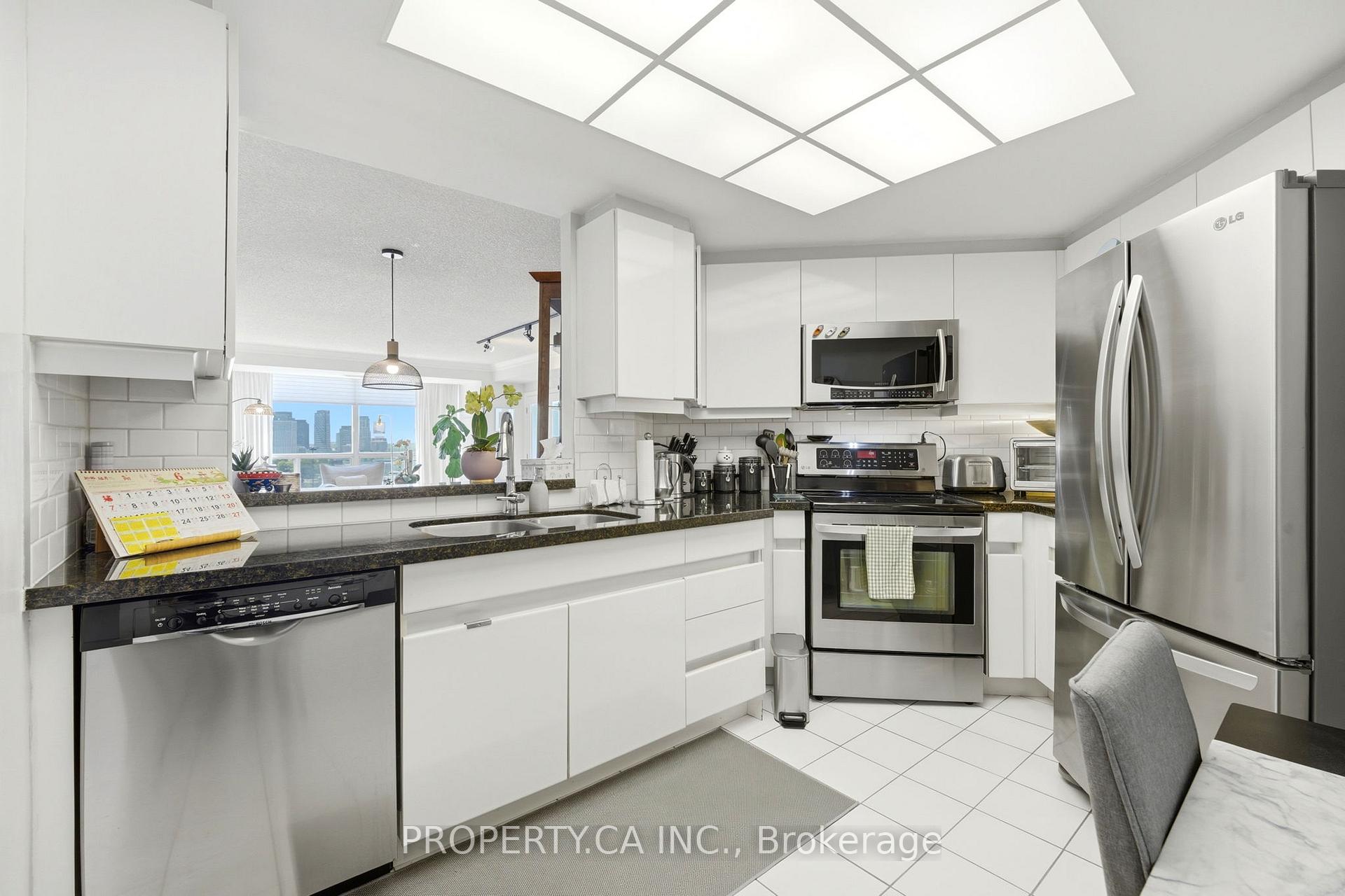 7 Concorde Place 1108