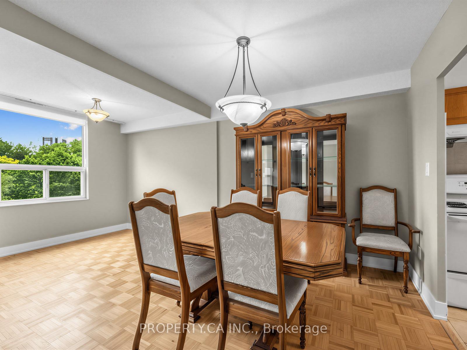 10 Edgecliff Golfway 708