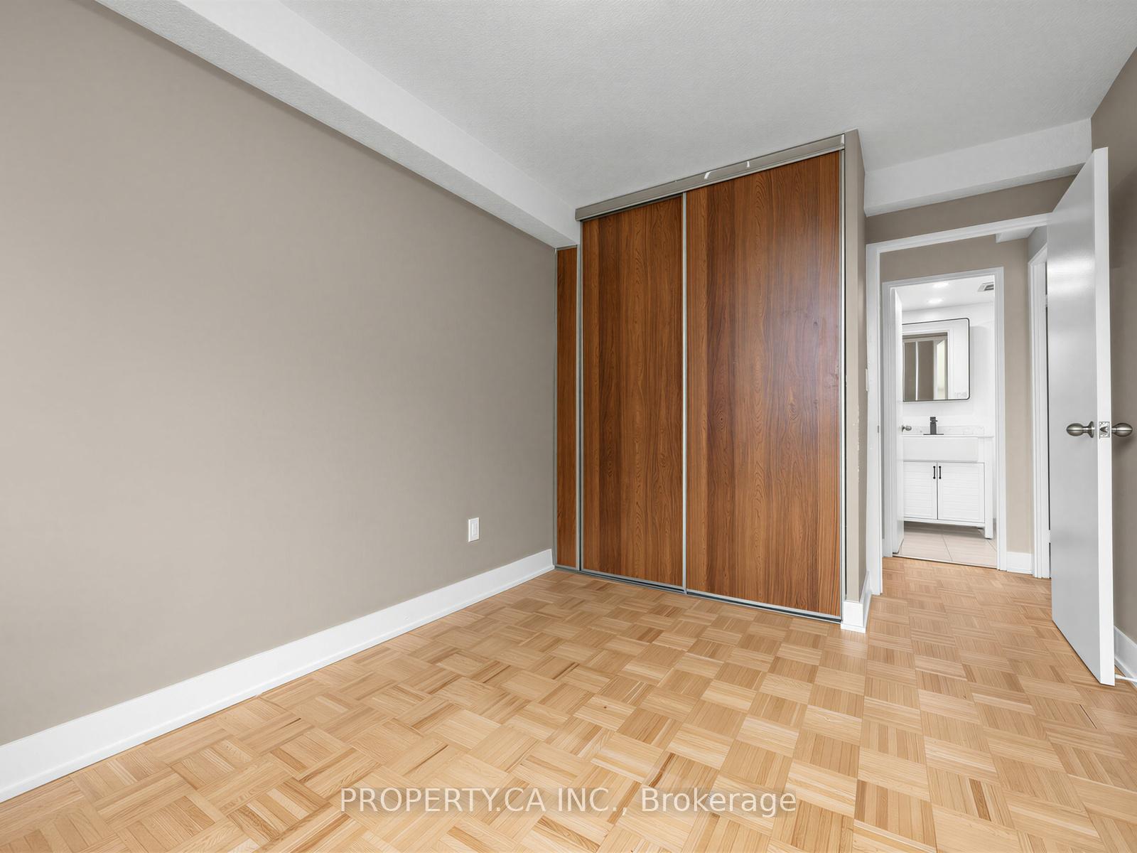 10 Edgecliff Golfway 708