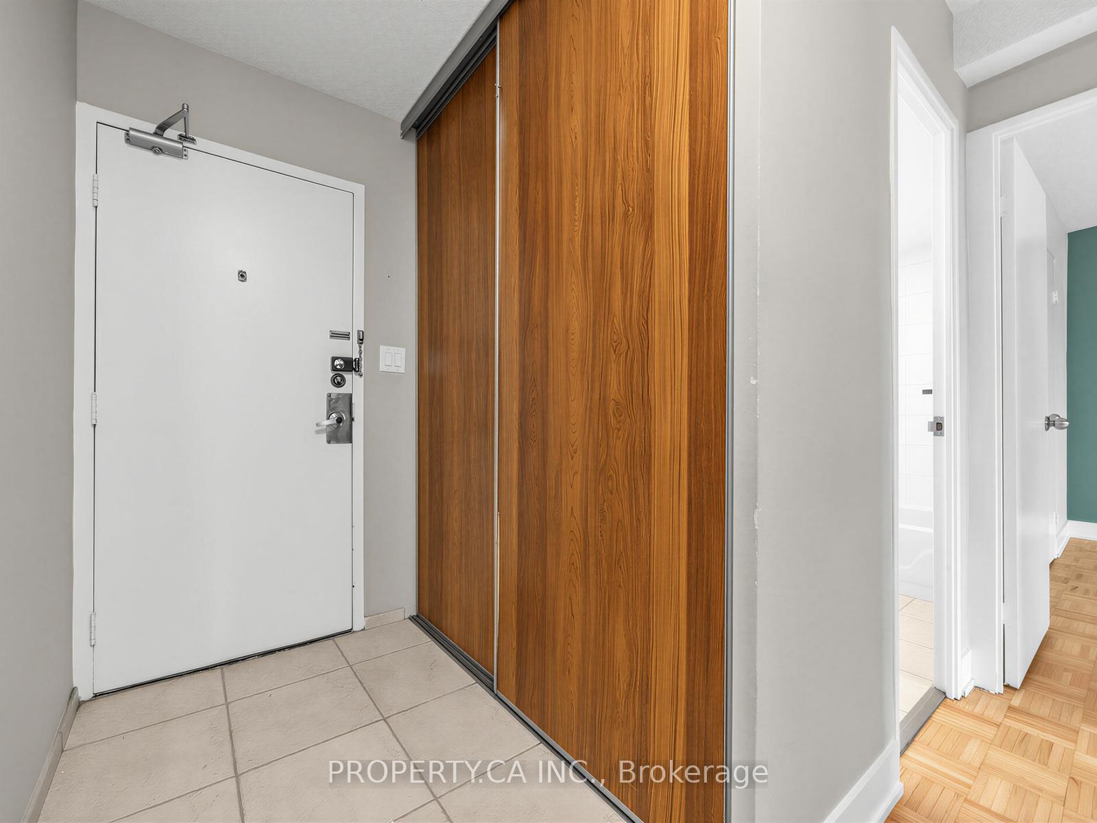10 Edgecliff Golfway 708