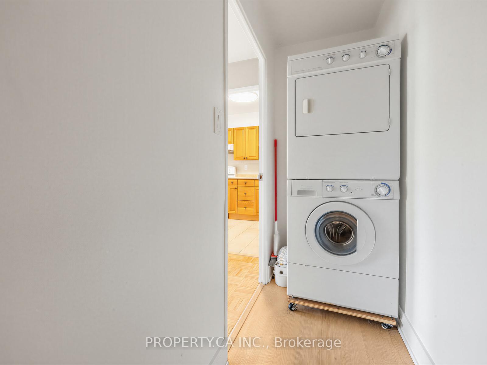 10 Edgecliff Golfway 708