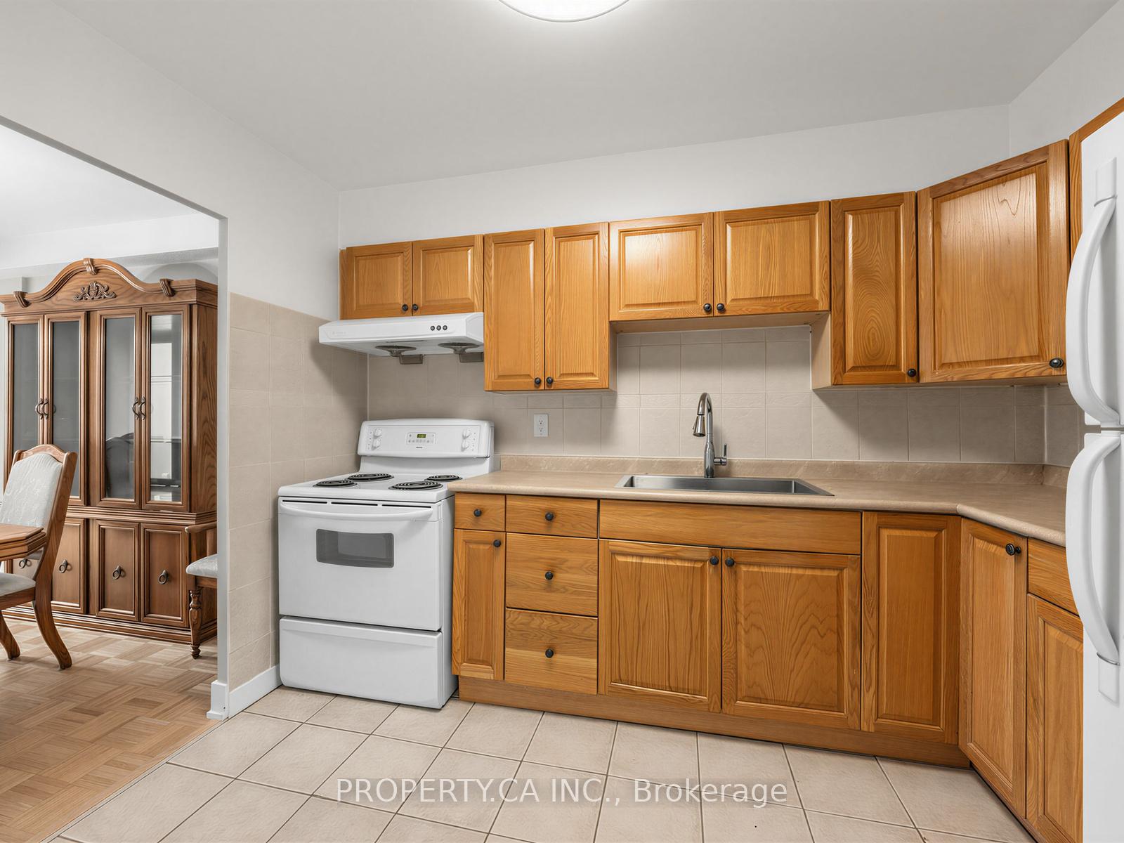 10 Edgecliffe Golfway 708