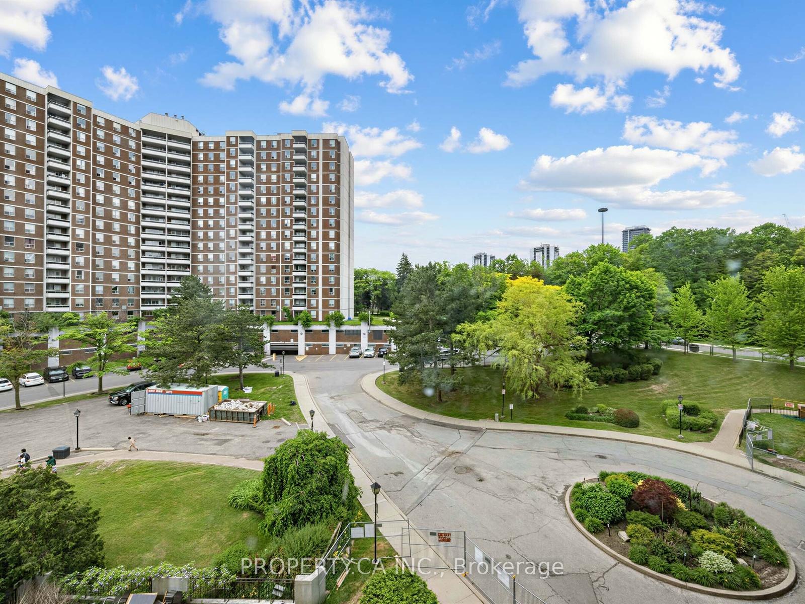 10 Edgecliffe Golfway 708