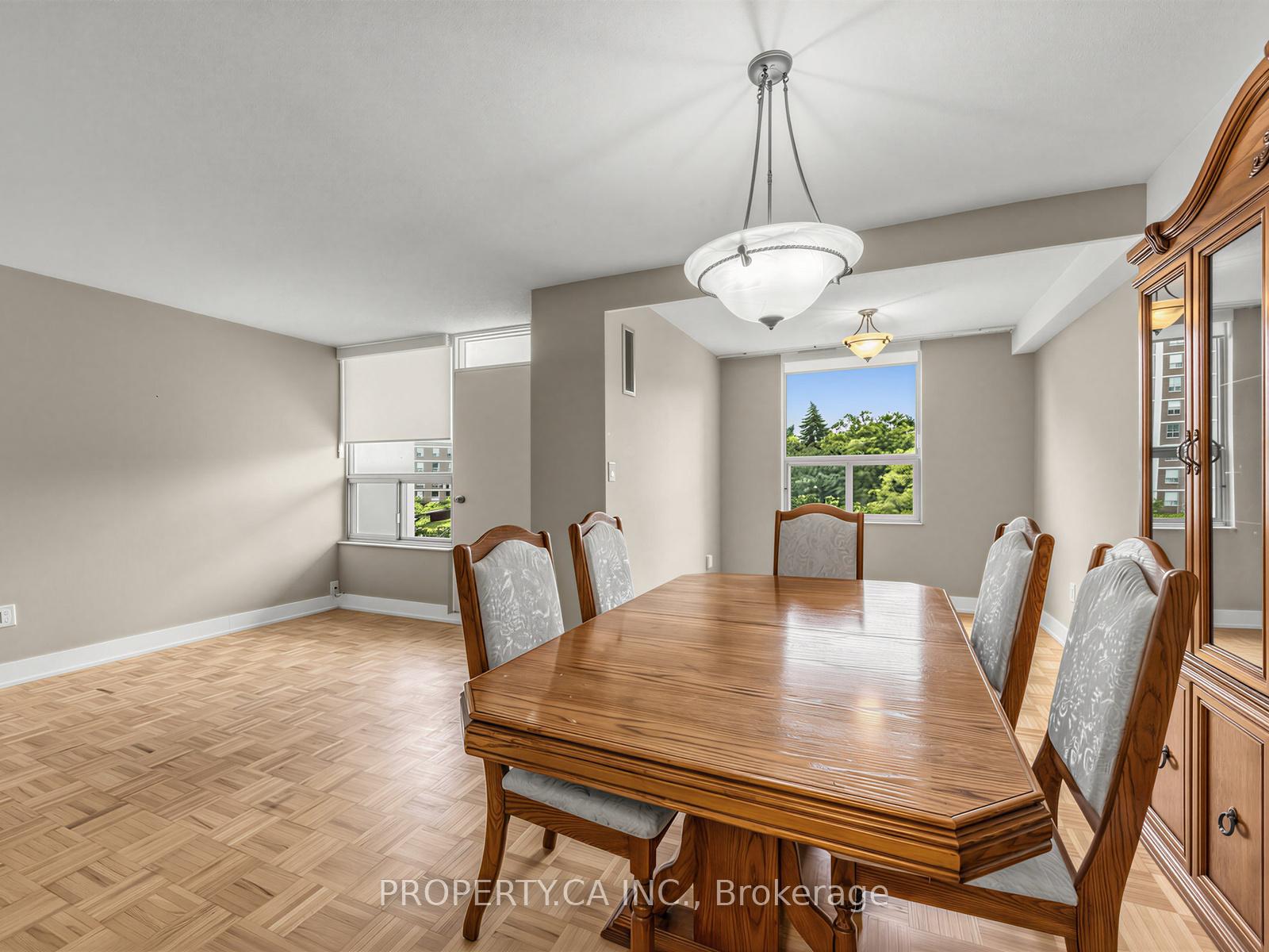 10 Edgecliffe Golfway 708